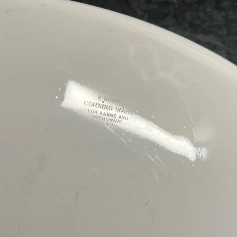 Vintage. 2qt Spice of Life Casserole Dish with Lid. Le Marjolaine pattern